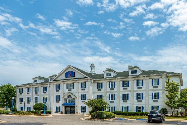 Motel 6-Shreveport, LA image 1